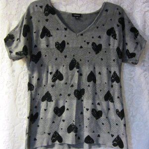 Torrid grey black hearts short sleeve top size OO